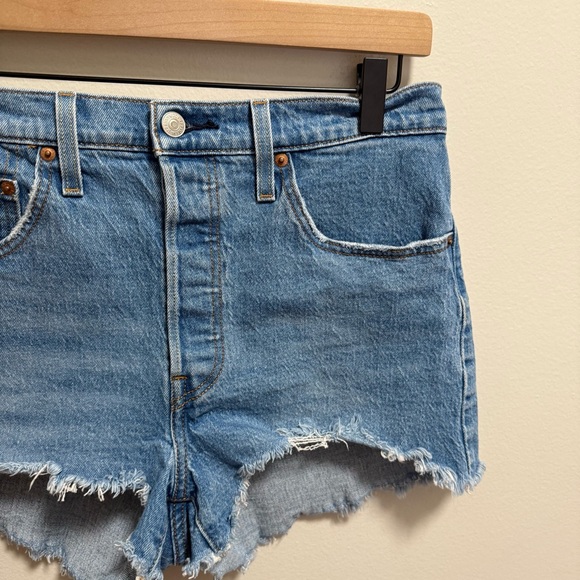 Levi’s classic ribcage 501 high rise denim shorts raw hem cutoff jean shorts - Picture 5 of 14